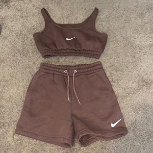 Brand new never worn Nike set
